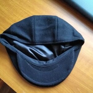 Stylish Black Cap By Country Gentleman